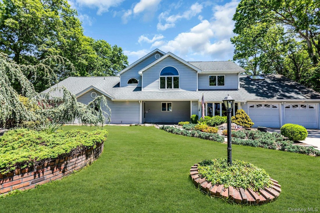 House in Lake Ronkonkoma, New York, United States 3 - 18092874
