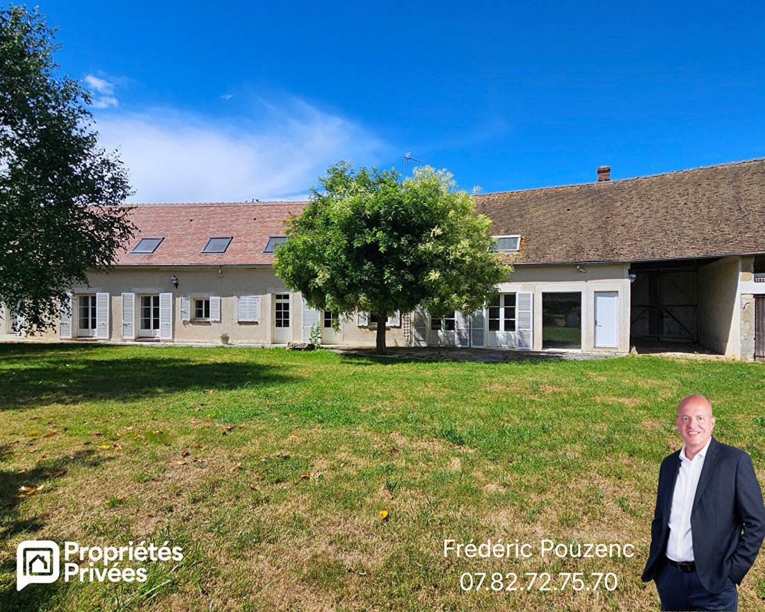 Villa in Houdan, Ile-de-France, France 1 - 18096709