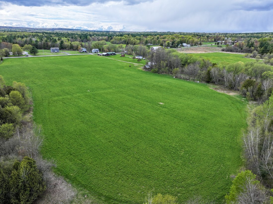 Farm Ranch in West Chazy, New York, United States 1 - 18090784