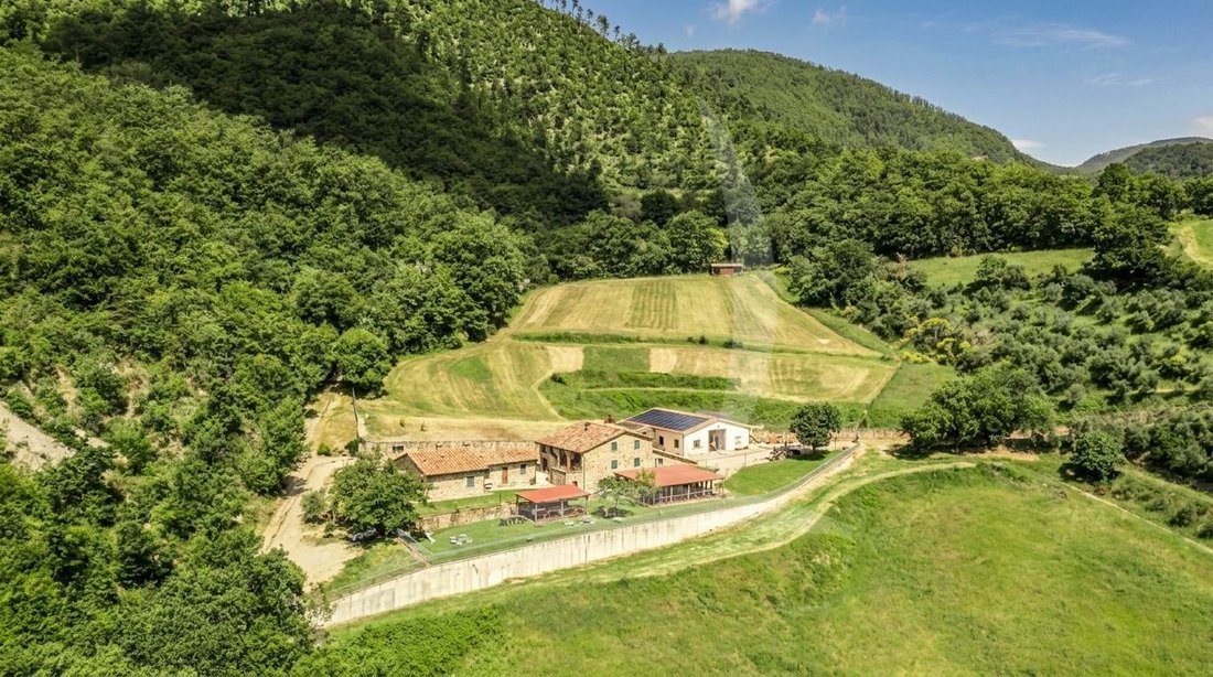 Farm Ranch in Sansepolcro, Tuscany, Italy 2 - 18096537