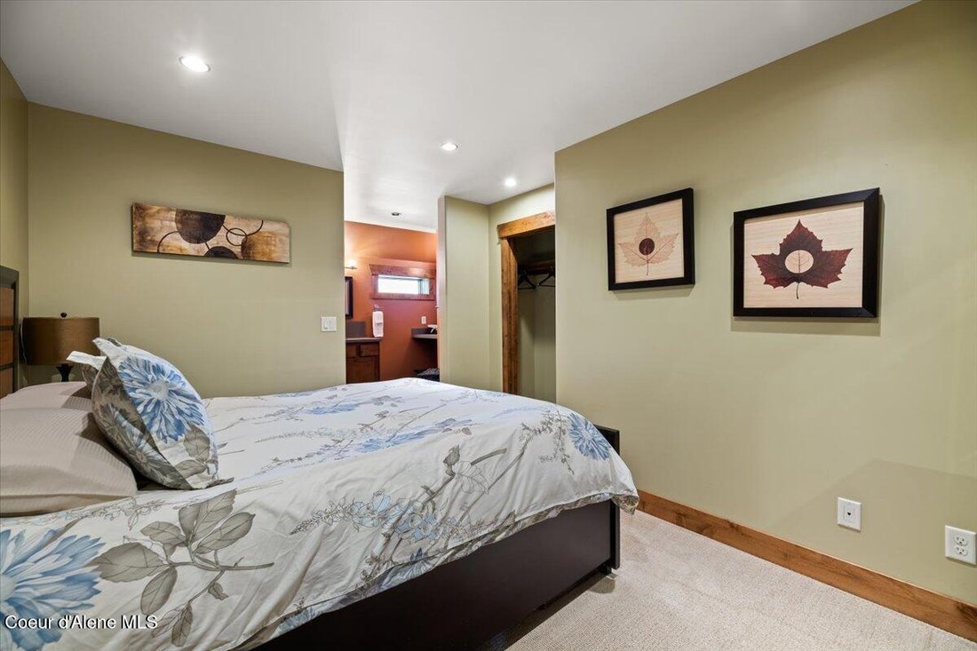 Condo in Coolin, Idaho, United States 5 - 18108151