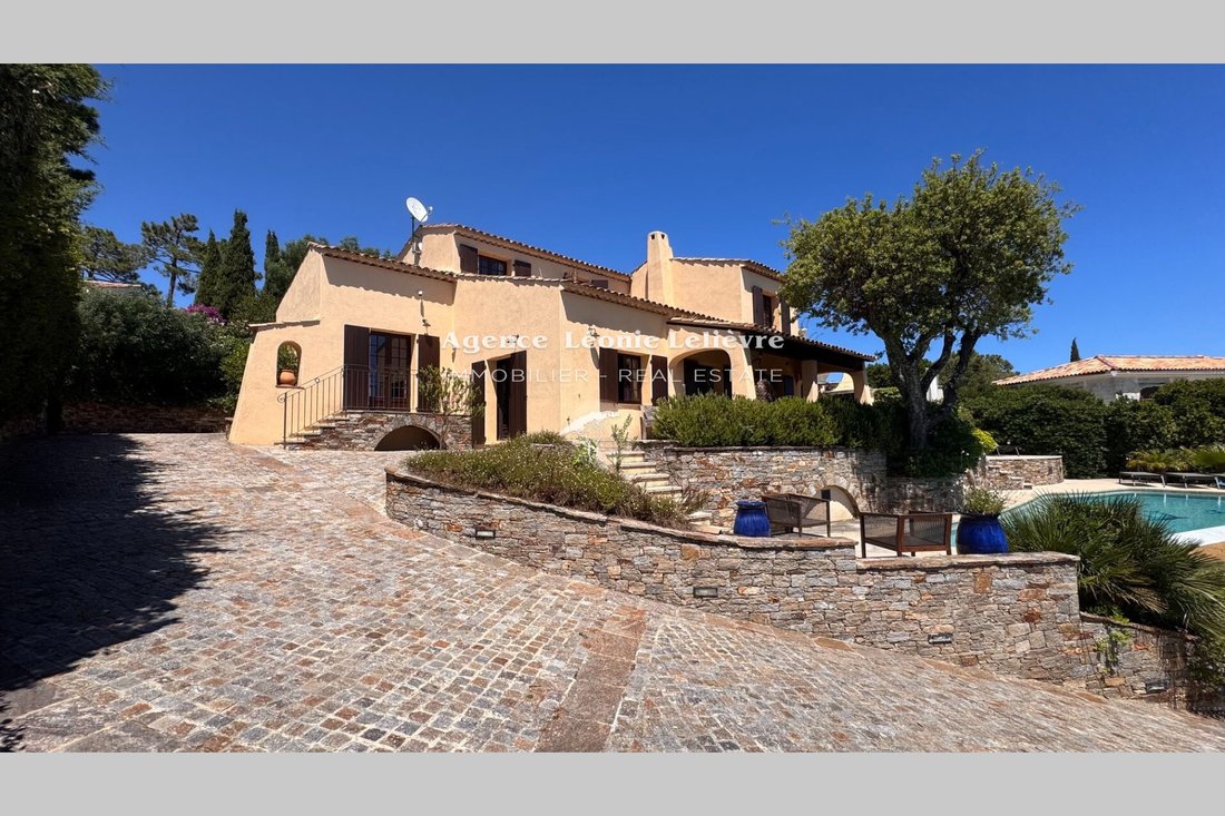 Villa in Les Issambres, Roquebrune-sur-Argens, France 2 - 18098954