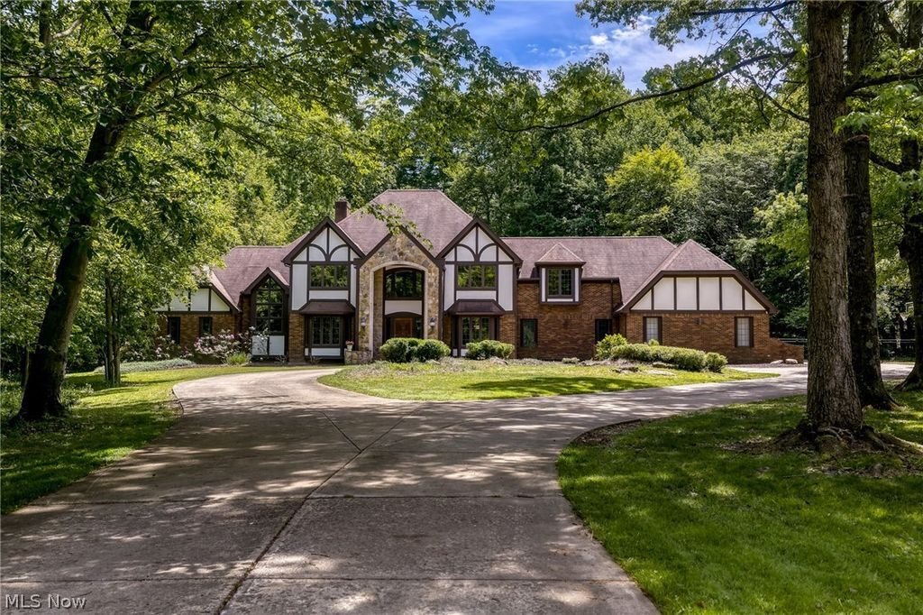 House in Novelty, Ohio, United States 1 - 18097744