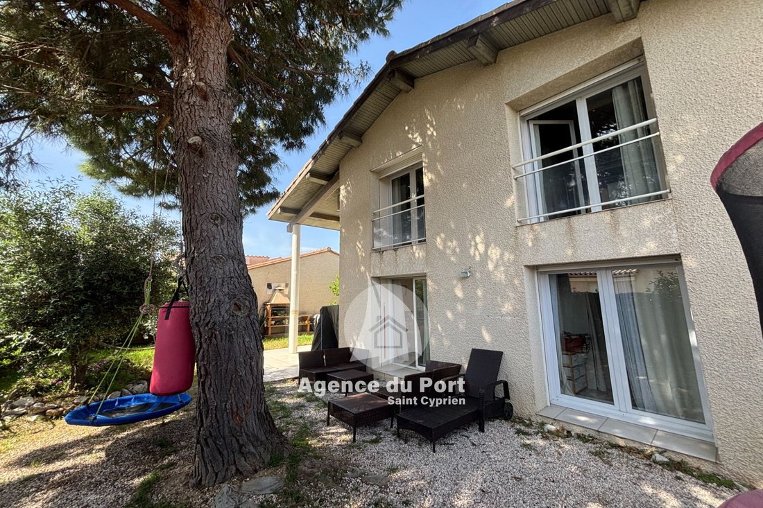 Villa in Saint-Cyprien, Occitania, France 1 - 18101495