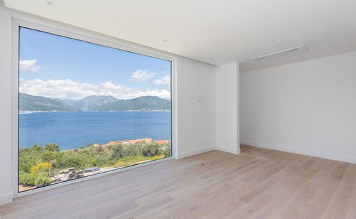 Villa in Krašići, Tivat Municipality, Montenegro 1