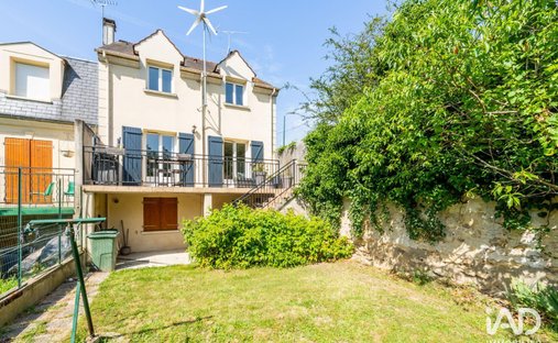 House in Sorbiers, Chevilly-Larue, France 1
