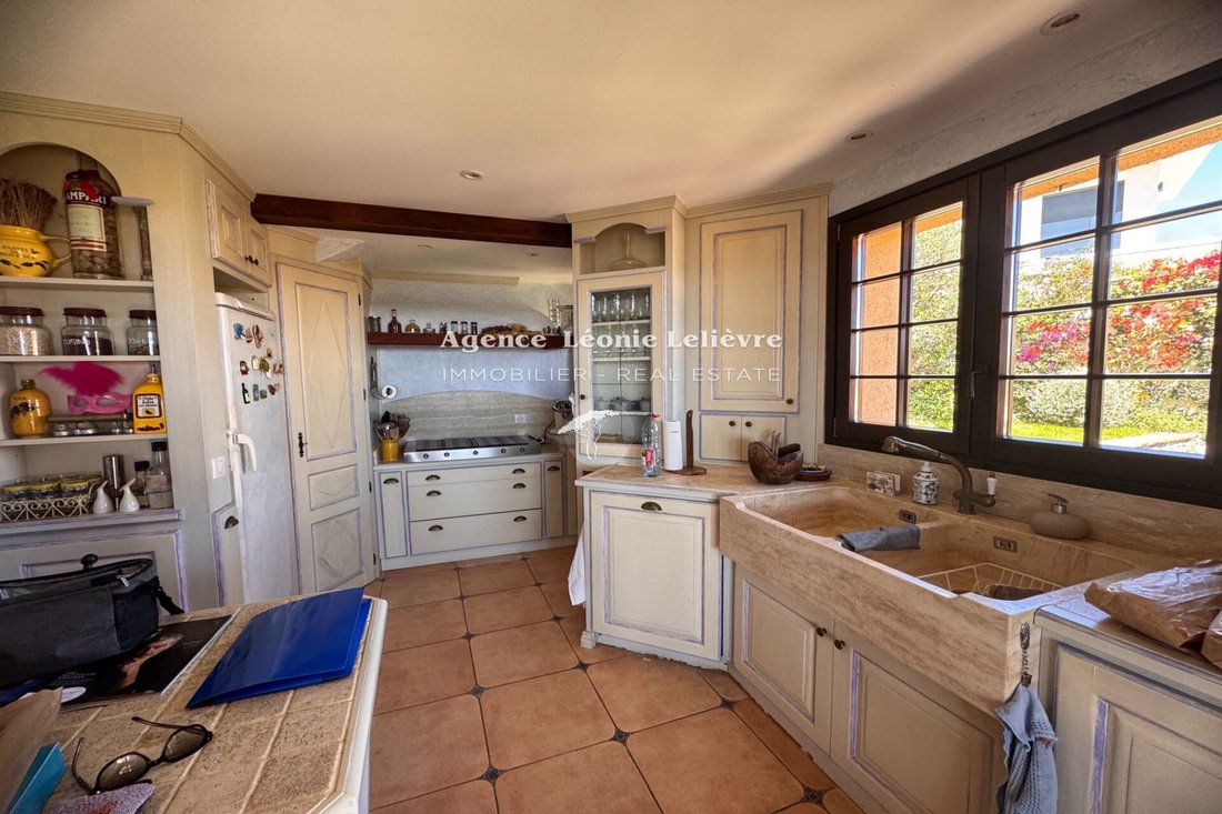 Villa in Les Issambres, Roquebrune-sur-Argens, France 5 - 18098954