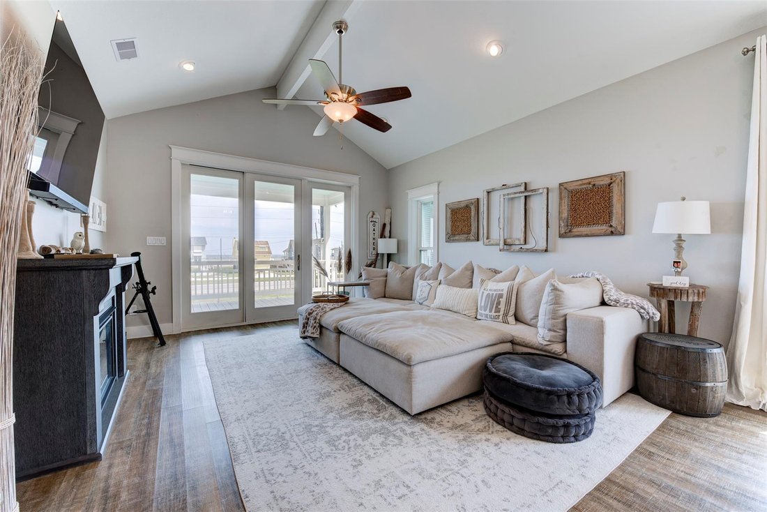House in Galveston, Texas, United States 4 - 18095776