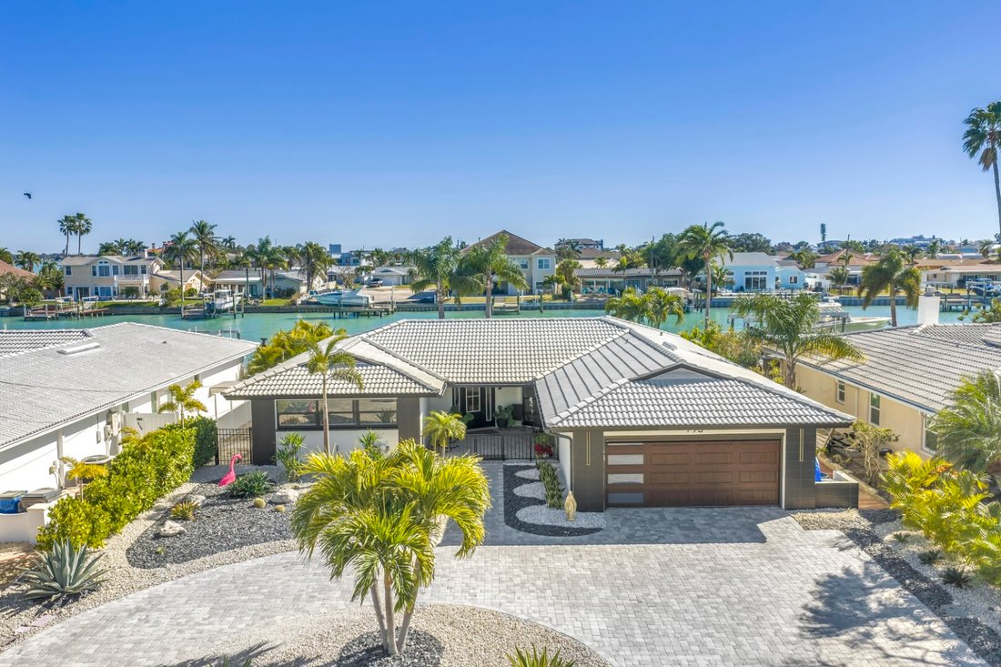 House in Treasure Island, Florida, United States 1 - 18100172