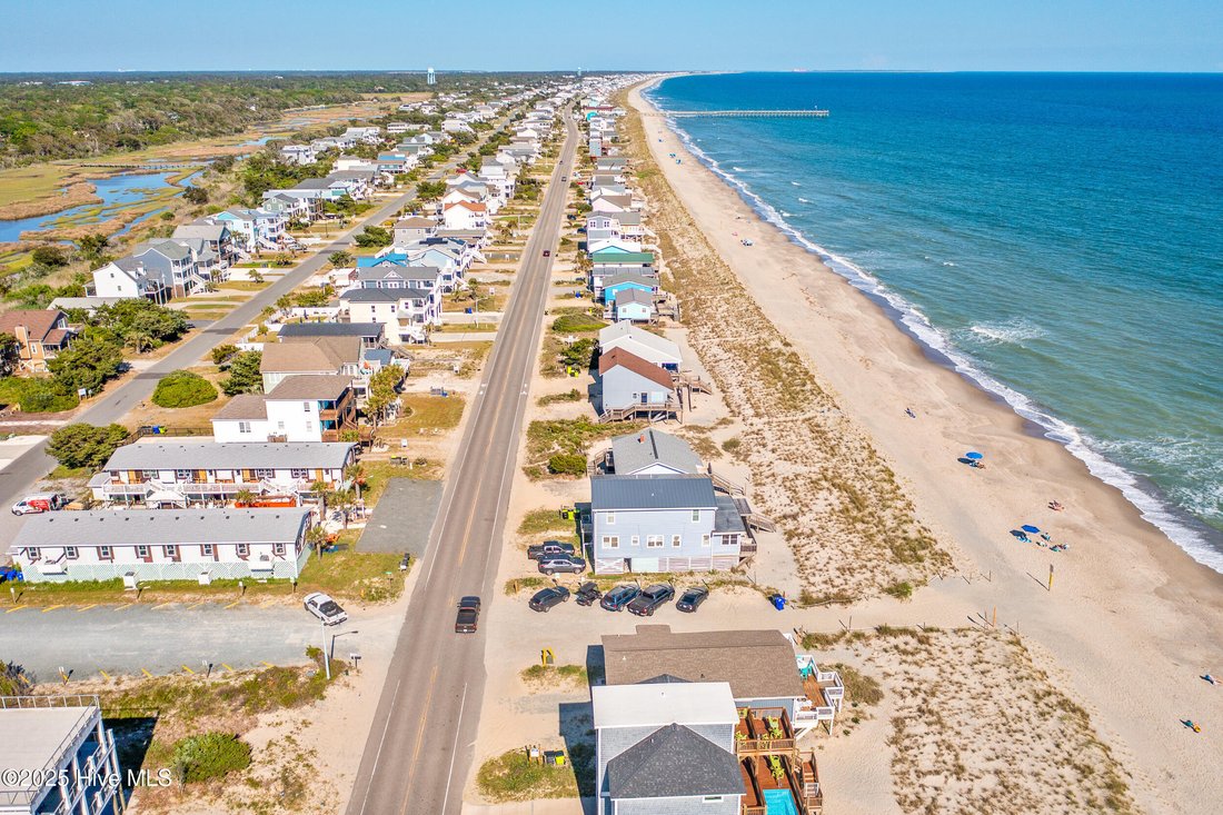 House in Oak Island, North Carolina, United States 4 - 18091985