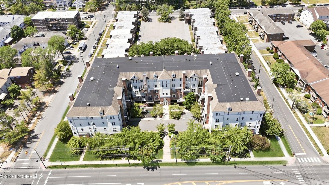 Condo in Lakewood Township, New Jersey, United States 4 - 18091180