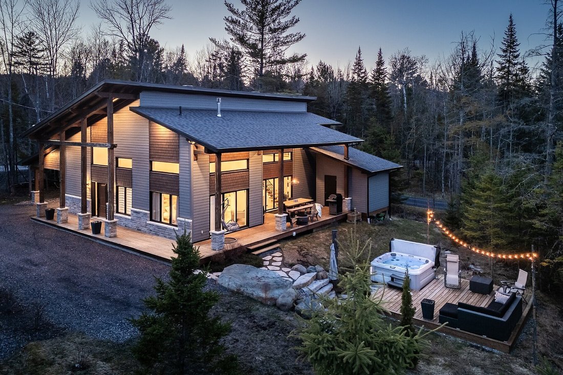 House in Magog, Quebec, Canada 1 - 17769219