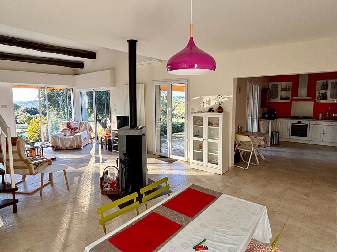 Villa in Uzès, Occitania, France 4 - 18101829
