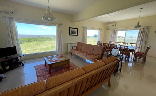 Farm Ranch in Artilleros, Colonia Department, Uruguay 1