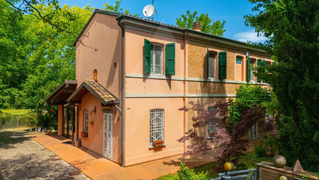 Villa in Villafranca di Forli, Forlì, Emilia-Romagna 1 - 16562231