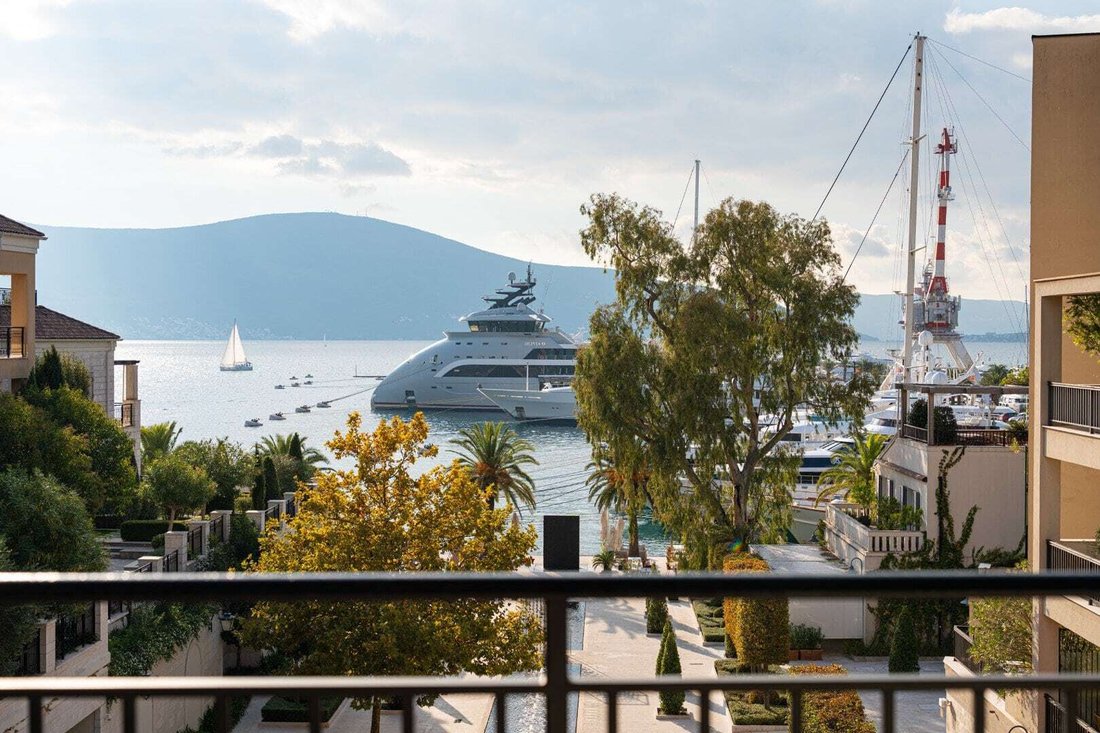 Apartment in Tivat, Tivat Municipality, Montenegro 2 - 16504078