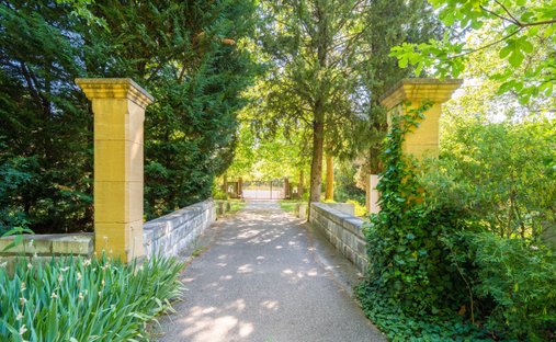 Finca en Le Tholonet, Provenza-Alpes-Costa Azul, Francia 1