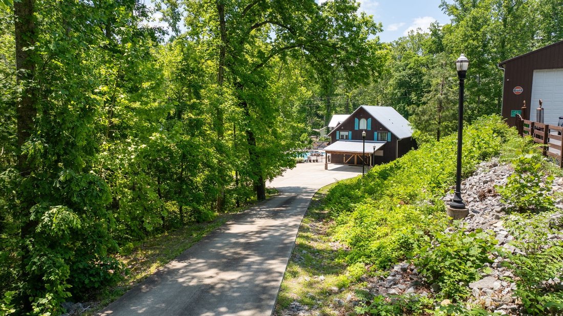 House in Bon Aqua, Tennessee, United States 4 - 18097696