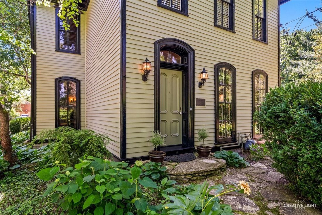 House in Geneva, Illinois, United States 4 - 18097499