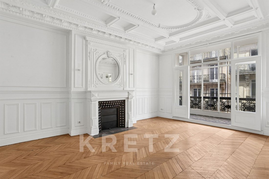 Apartment in Triangle d'Or, Paris 8e Arrondissement, Paris 1 - 16711715