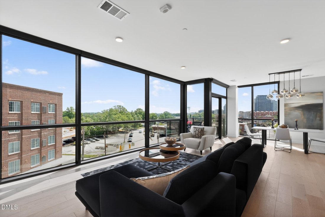 Condo in Durham, North Carolina, United States 5 - 18095233