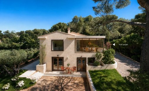 House in Est-Repentance-Les Trois Bons Dieux, Aix-en-Provence, France 1