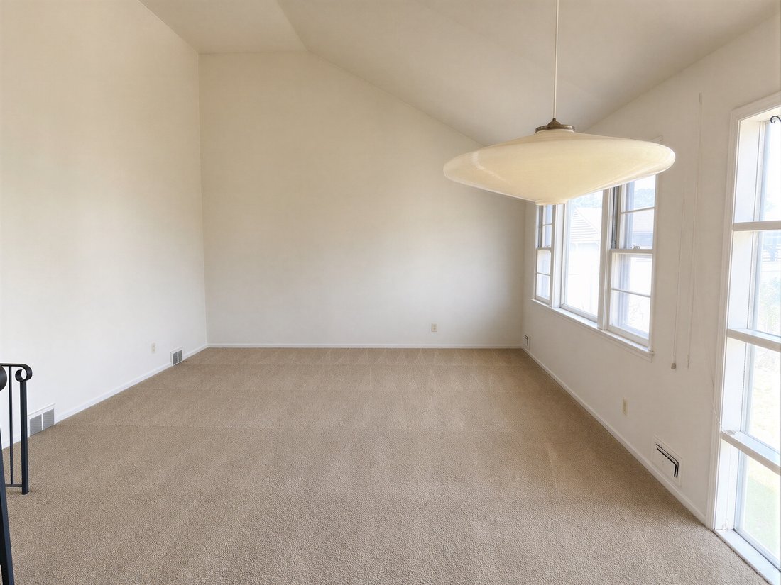 House in Saddle Brook, New Jersey, United States 4 - 18082848