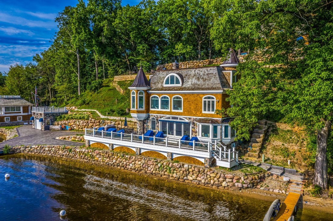House in Gregory, Michigan, United States 2 - 18093126