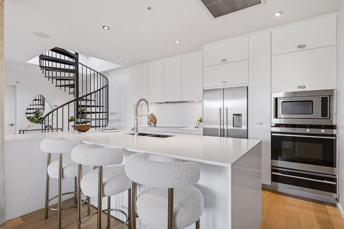 Condo in Montréal, Quebec, Canada 5 - 18107352