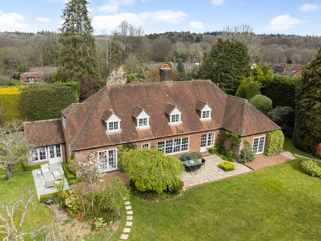 House in Highclere, England 1 - 18096603