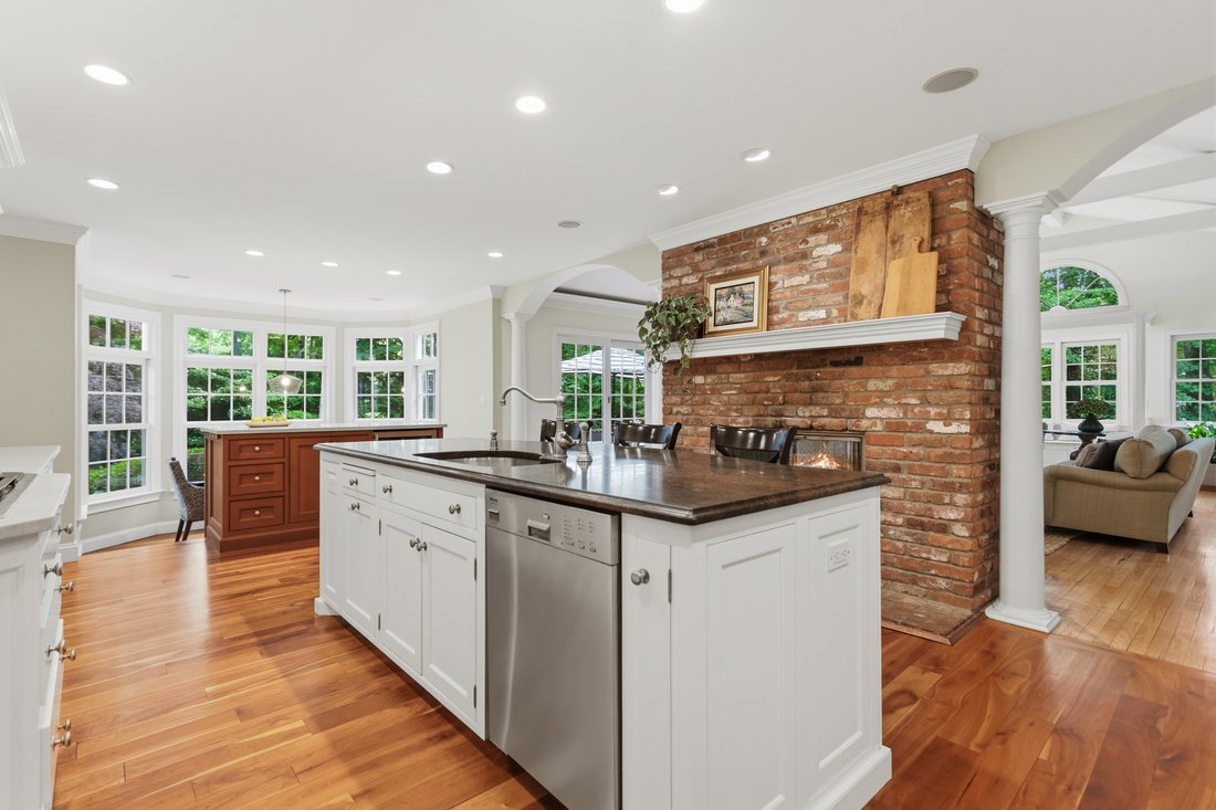 House in Weston, Connecticut, United States 5 - 18105143