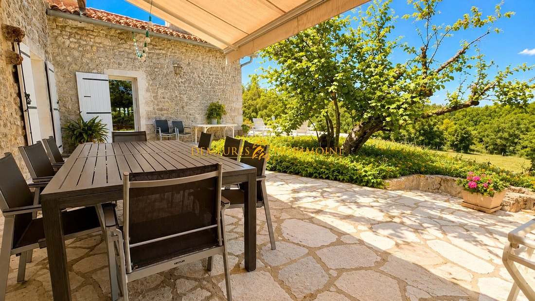 House in Roullet-Saint-Estephe, Nouvelle-Aquitaine, France 5 - 18097686
