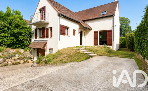 House in Montaigne, Conflans-Sainte-Honorine, France 1