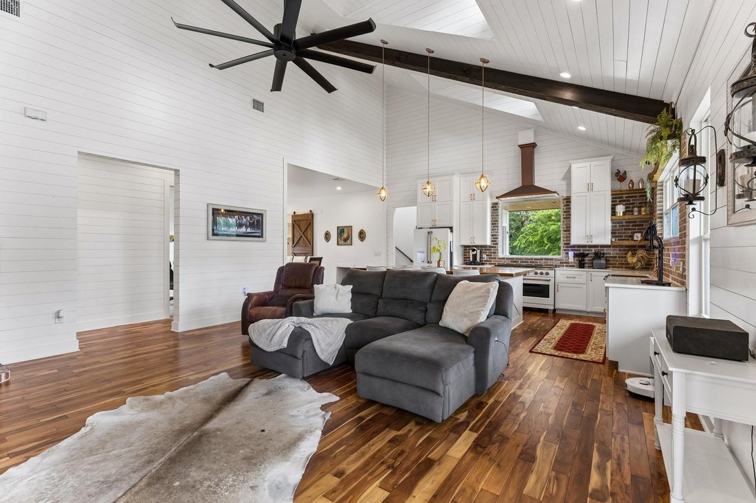 House in Bastrop, Texas, United States 4 - 18101214