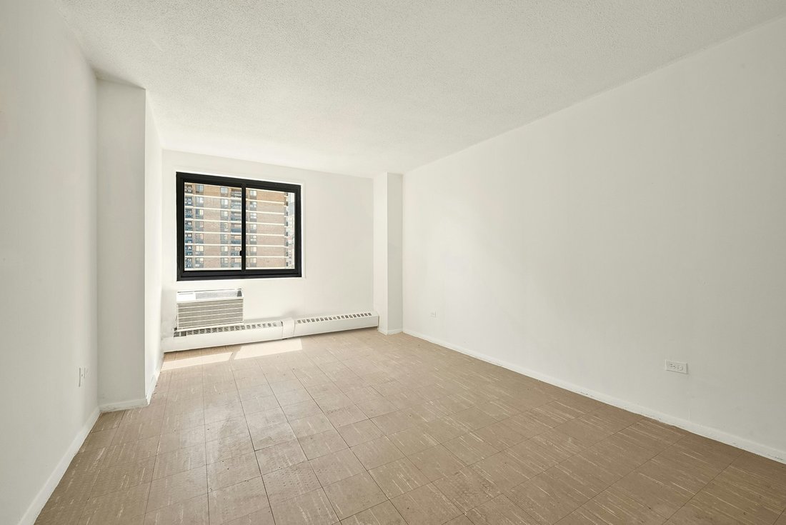 Co Op in New York, New York, United States 4 - 18096004