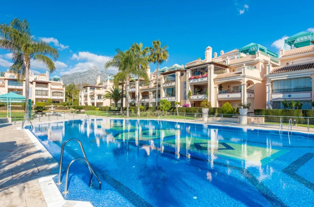 Apartment in Marbella, Andalusia, Spain 2 - 15118825