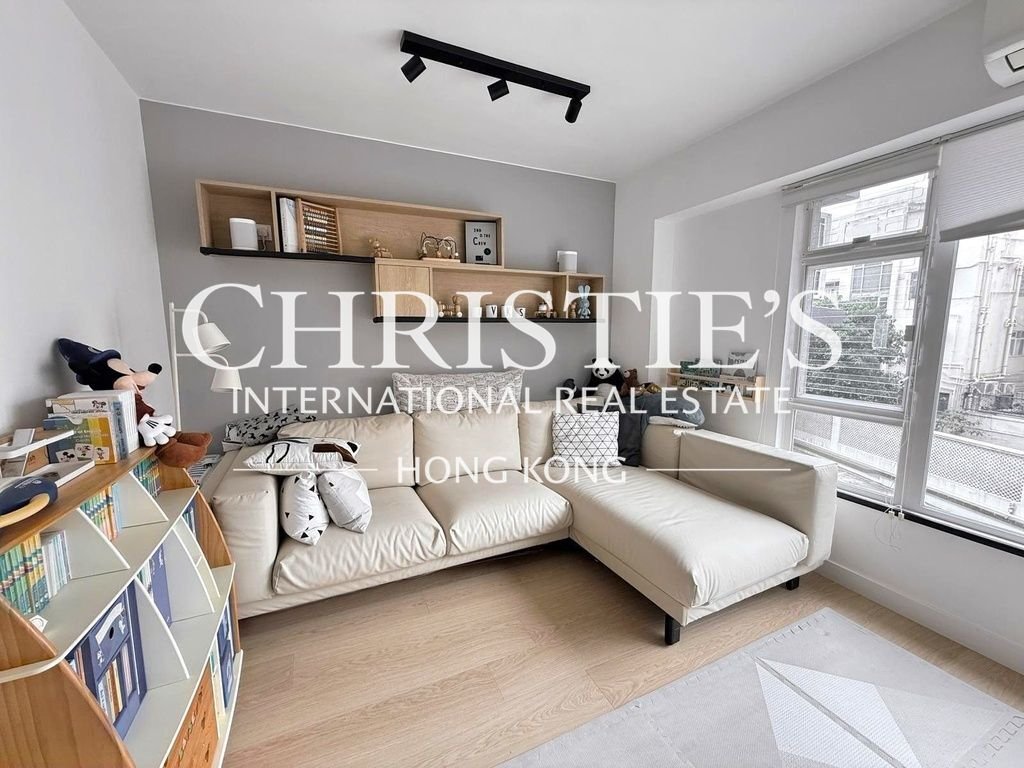 Apartment in Hong Kong, Hong Kong 1 - 18099926