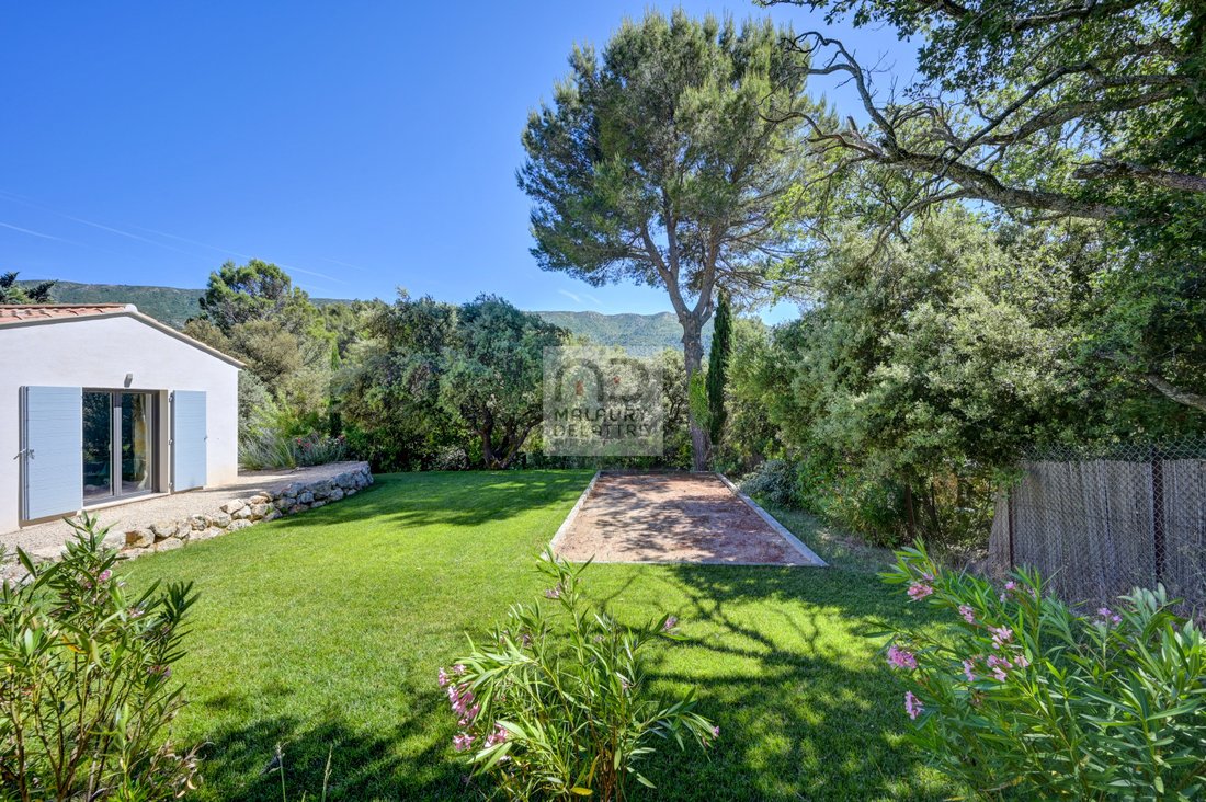 Maison à Vauvenargues, Provence-Alpes-Côte d'Azur, France 2 - 18092735