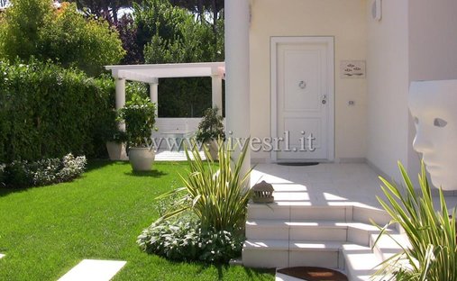 Villa in Motrone, Pietrasanta, Italy 1