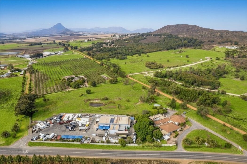 Farm Ranch in Fisantekraal, Cape Town, South Africa 2 - 18096462