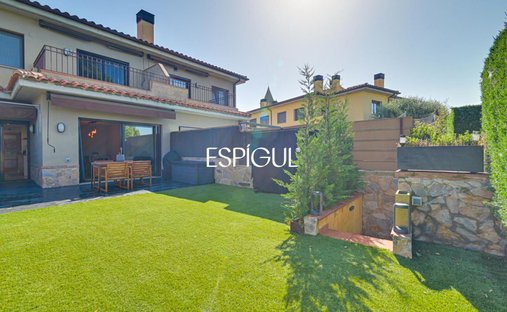 Villa in Aiguaviva, Catalonia, Spain 1