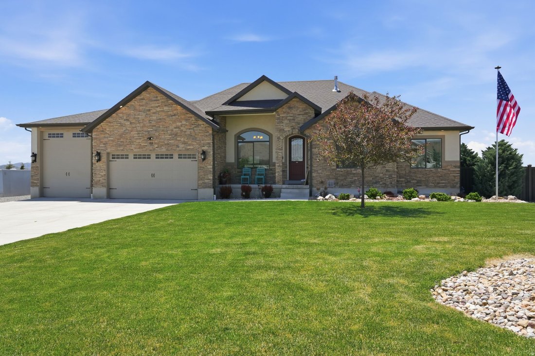 House in Eagle Mountain, Utah, United States 1 - 18091190