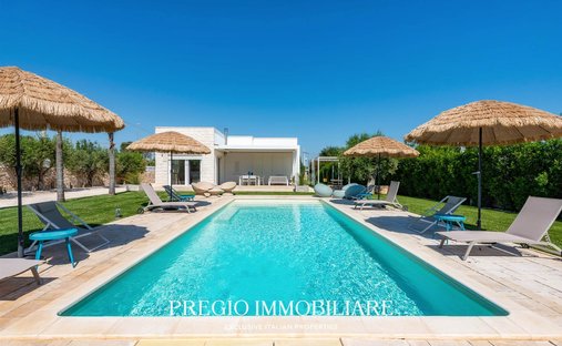 Villa en Polignano a Mare, Apulia, Italia 1