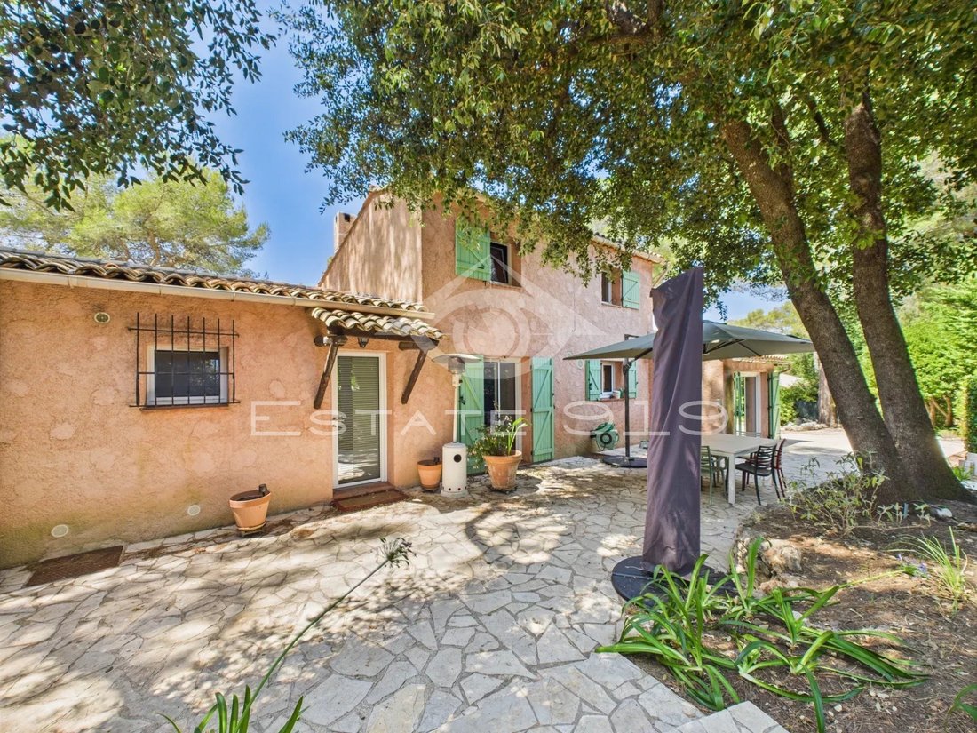 Villa in Valbonne, Provence-Alpes-Côte d'Azur, France 1 - 18096681