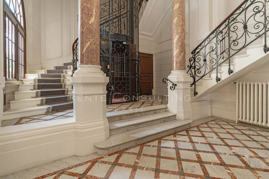 Appartamento a Porte Dauphine, Paris 16e Arrondissement, Parigi 1 - 18093813