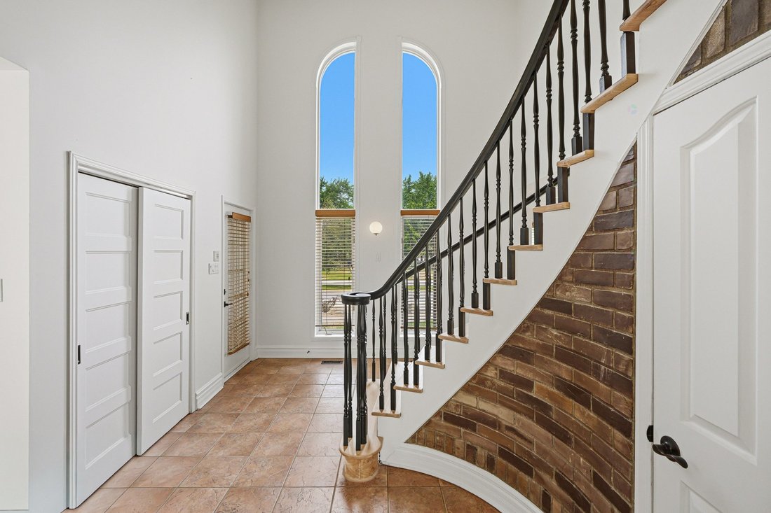 House in Lorraine, Quebec, Canada 5 - 18103324