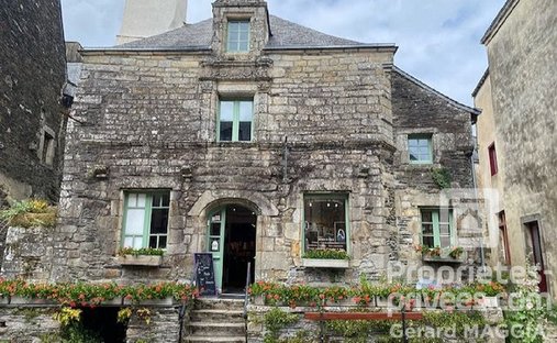Villa in Rochefort-en-Terre, Brittany, France 1