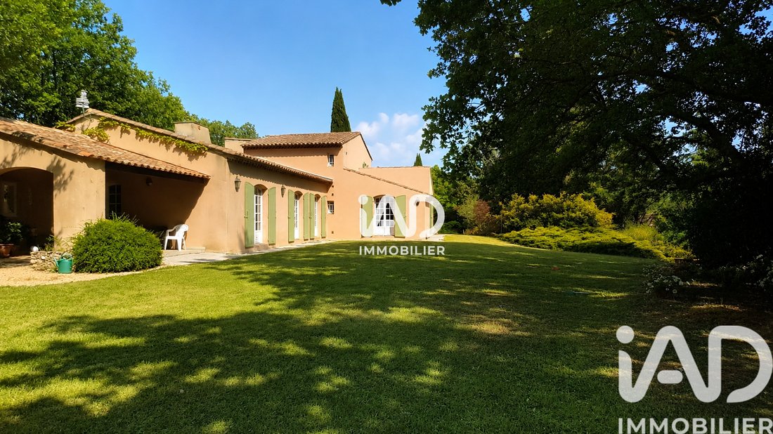 House in Trets, Provence-Alpes-Côte d'Azur, France 1 - 18096895