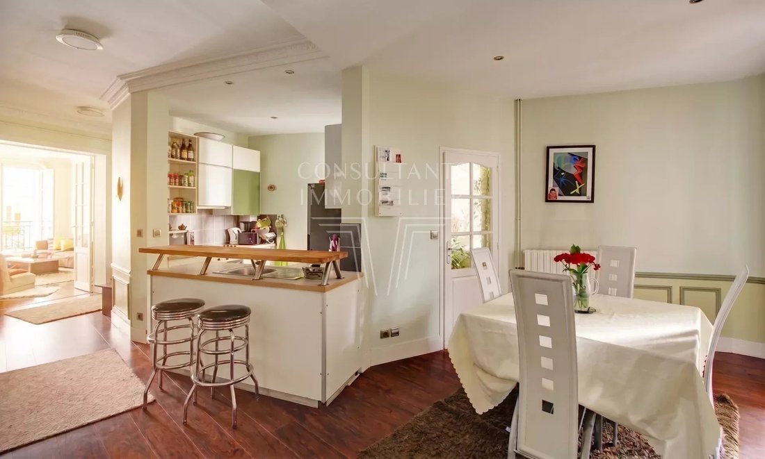 Apartment in Ecole Militaire, Paris 7e Arrondissement, Paris 4 - 15652929