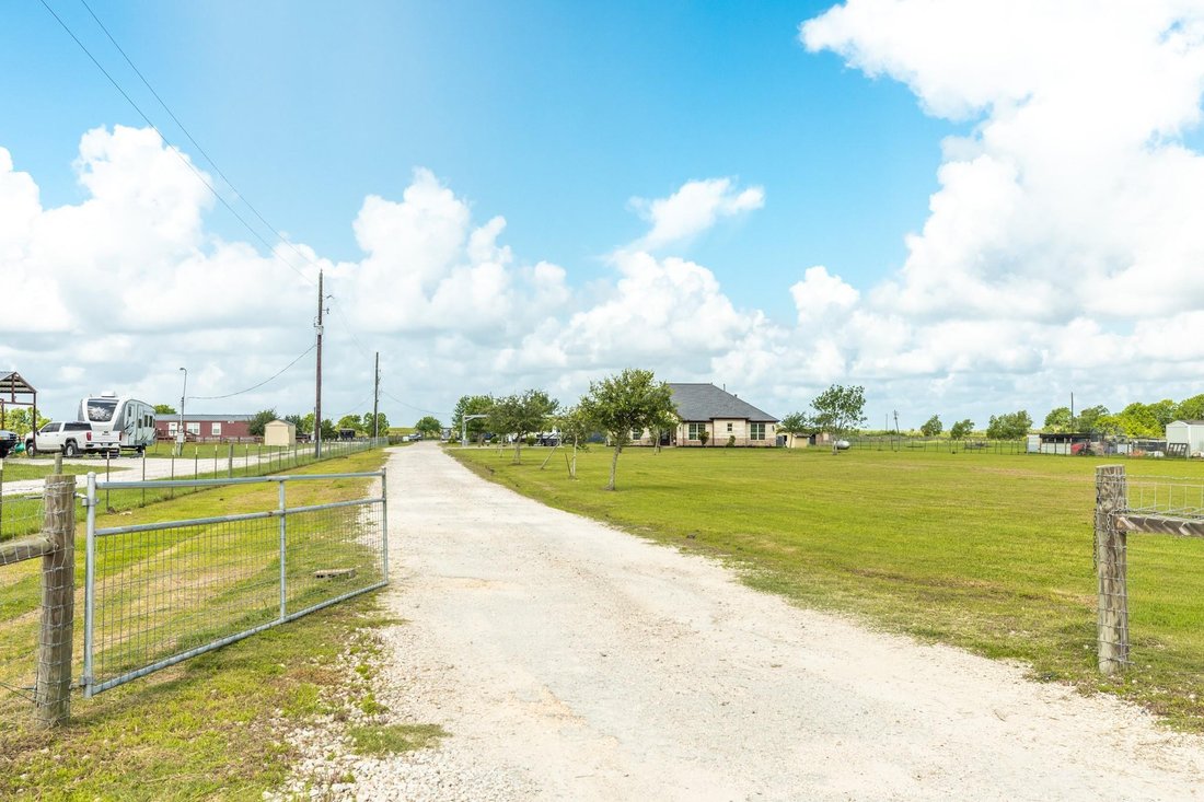 Casa a Angleton, Texas, Stati Uniti 1 - 18103173